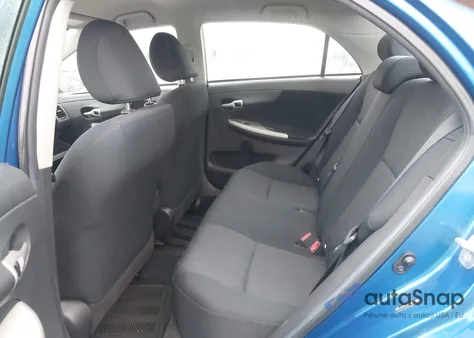 2010 Toyota Corolla S z USA, uszkodzony, nr VIN 2T1BU4EE2AC373556